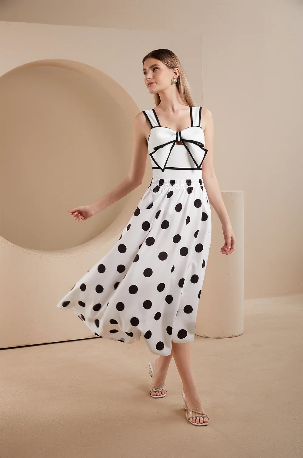 3D Bow-Tie Decor Swimsuit - Black and White Beachwear