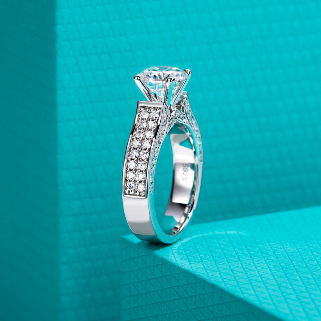 2ct Round Cut D-Color Moissanite Engagement Ring - 925 Sterling Silver