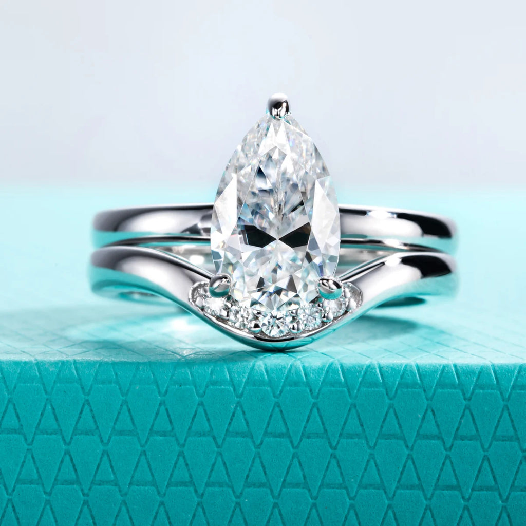 3ct Pear Cut D-Color Moissanite Bridal Ring Set - 925 Sterling Silver